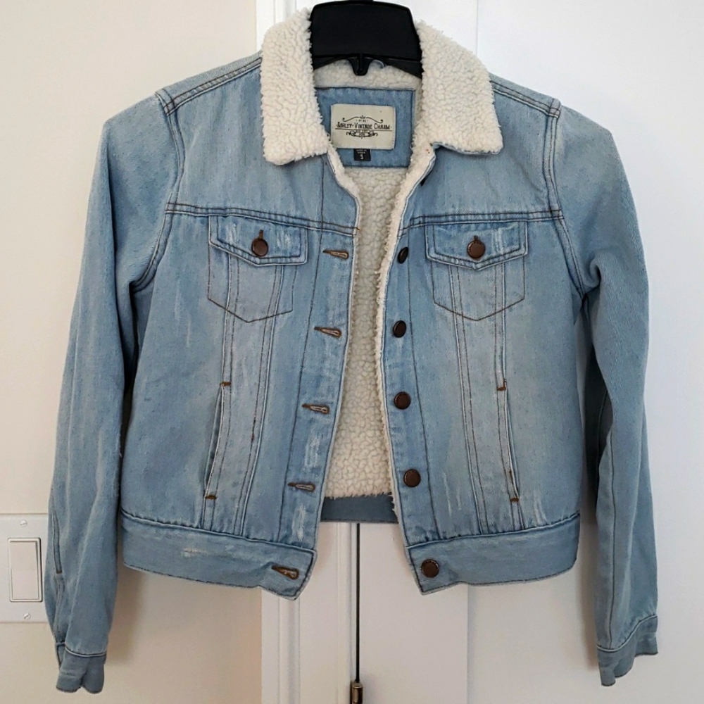 Ashley Vintage Charm Juniors Denim Sherpa Jacket: Size Small